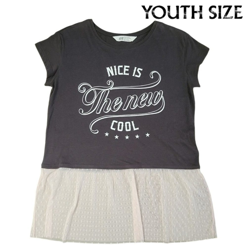 ❤2/$12❤ Girls H&M Cotton/Lace Graphic Tee, Loose Fitting (Dark Grey)- NWOT